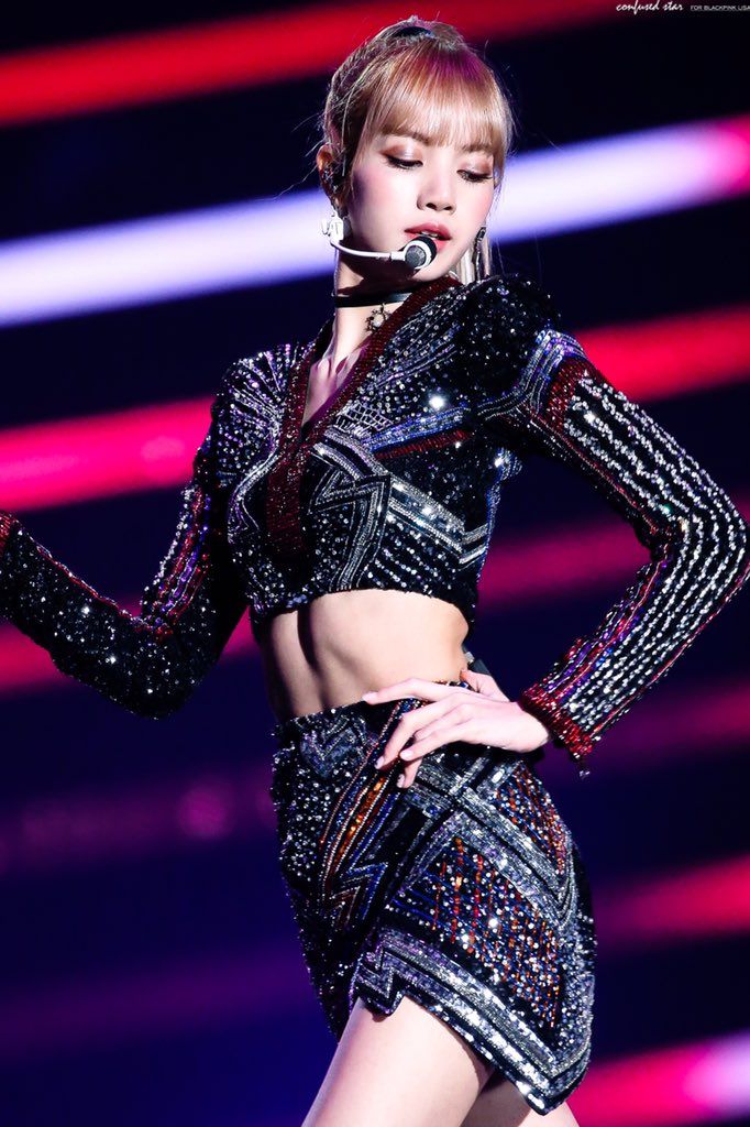 Cư dân mạng cho rằng chiều cao không quan trọng bằng tỉ lệ cơ thể.