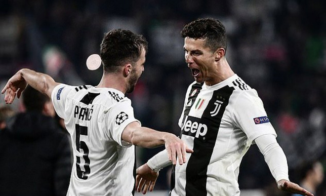 Ronaldo chốt tương lai sau đề nghị khủng của PSG, Juventus nín thở - 1