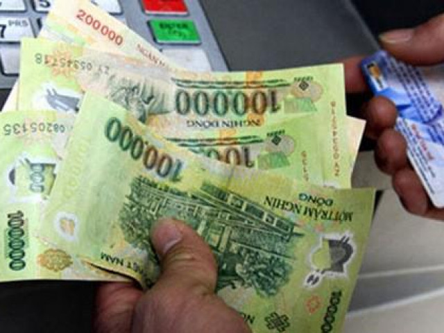 Pháp luật - Cán bộ công an trộm gần 160 triệu đồng của bị can để mua Bitcoin