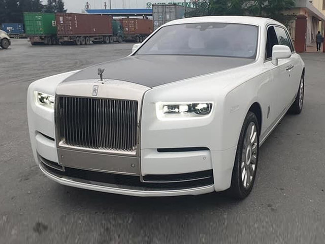 Ngắm xe - Rolls-Royce Phantom VIII Tranquility cập cảng, chào sân các đại gia Việt