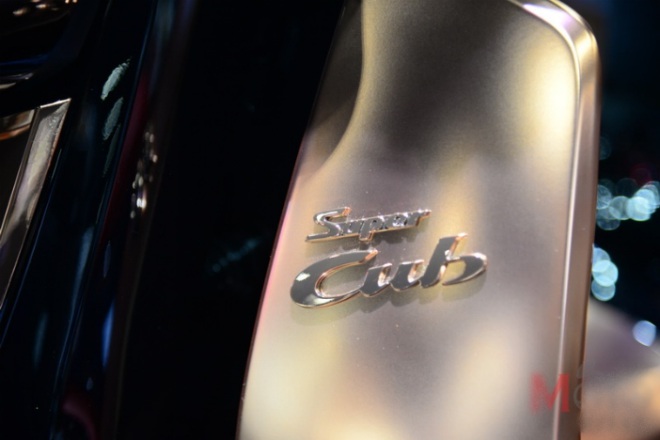 Xuýt xoa Honda Super Cub C125 bản vàng đồng, sang chảnh tới từng milimét - 8