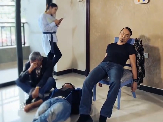 Video Clip Cười - Chỉ vì mất điện mà làm hỏng chuyện lớn