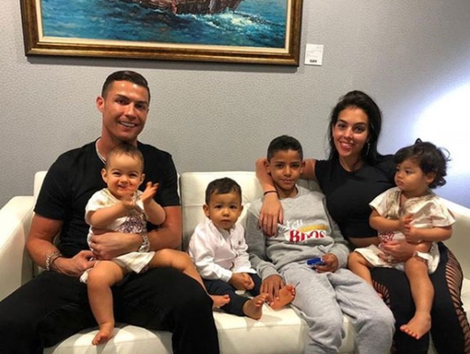 Gia đình nhỏ của Ronaldo&nbsp;