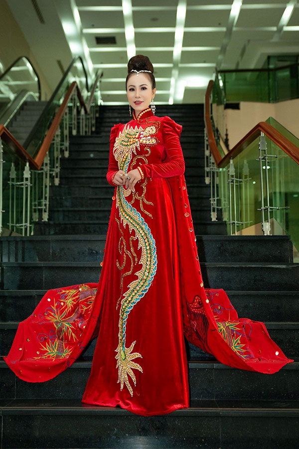 Đại sứ nhân ái năm 2019 - Lina Hoàng (Lê Thanh Nga)