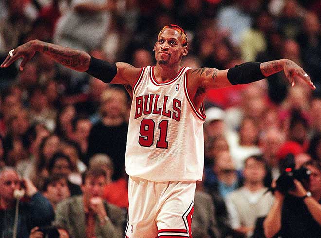 Dennis Rodman rất thành công trong màu áo Chicago Bulls với 3 chức vô địch NBA liên tiếp
