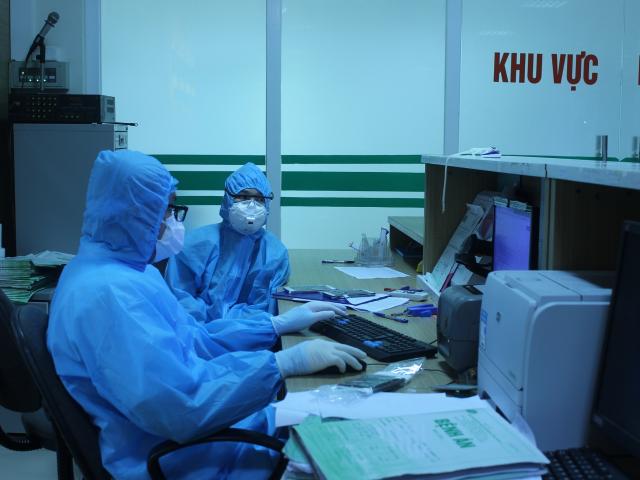 Ba bệnh nhân tái dương tính với SARS-CoV-2 đã âm tính trở lại