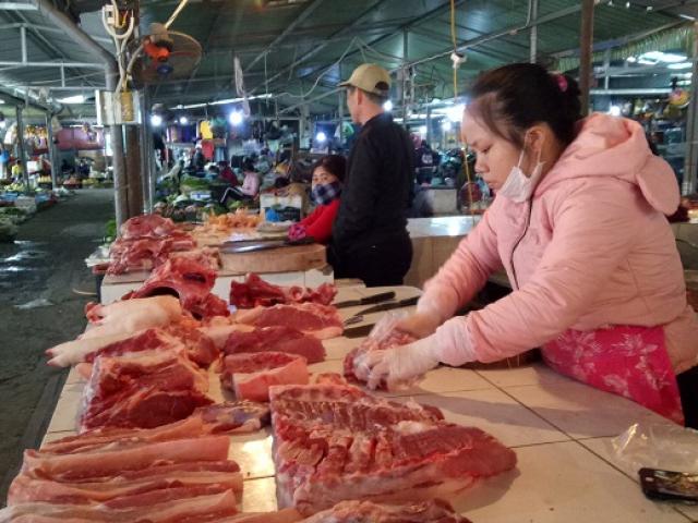 Thị trường - Tiêu dùng - Sau phát biểu của Thủ tướng, giá lợn bất ngờ quay đầu giảm mạnh