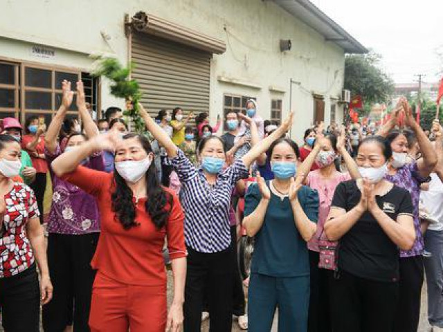 Tin tức trong ngày - Người dân thôn 1.400 nhân khẩu hô vang "chiến thắng" khi được dỡ bỏ cách ly