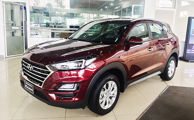 Cận cảnh xe Hyundai Tucson phiên bản tiêu chuẩn, có giá bán 769 triệu đồng - 1