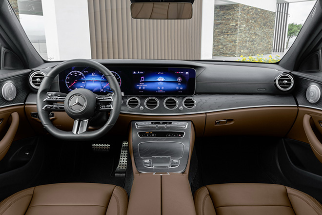 Mercedes-Benz E-Class Convertible xuất hiện chạy thử, ngụy trang có ý đồ - 4
