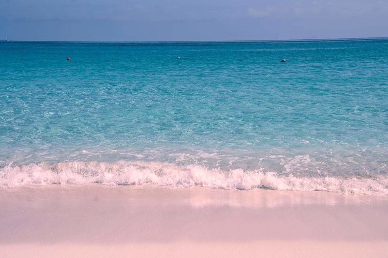 Những bãi biển màu hồng dành cho du khách ưa lãng mạn - 1