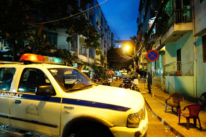 Cơ quan chức năng túc trực 24/24 toàn bộ khu lô B2, chung cư 1A -1B Nguyễn Đình Chiểu.