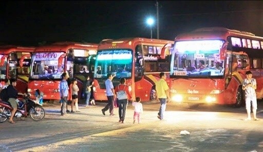 Xe khách các đơn vi vận tải tại bến xe khách tỉnh Ninh Thuận