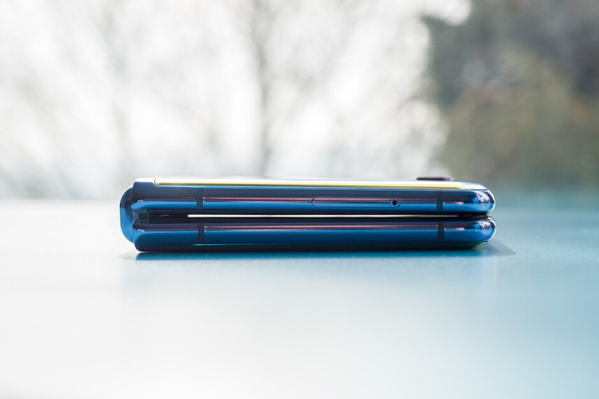 Sốc: Tuổi thọ pin của Galaxy Z Flip vượt qua cả iPhone 11 Pro - 5