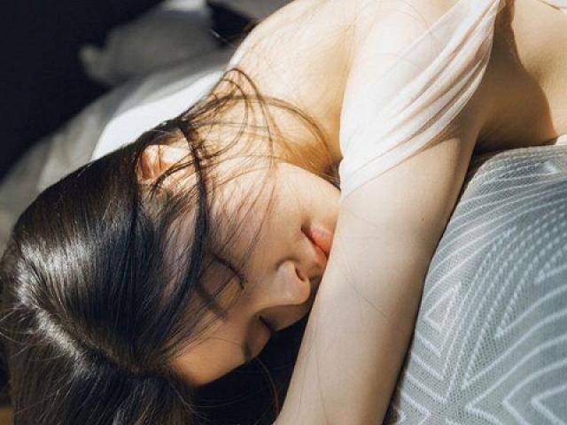 Bạn trẻ - Cuộc sống - Chờ đợi 10 năm yêu xa, cô gái không ngờ nhận cái kết nghẹn ngào