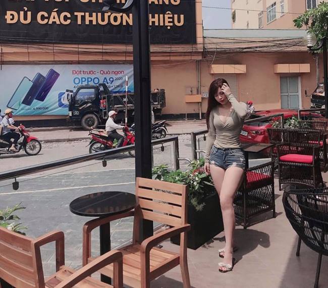 Cô cũng hạn chế mặc gợi cảm thời gian gần đây vì sợ &#34;biến thái&#34; theo về nhà.&nbsp;