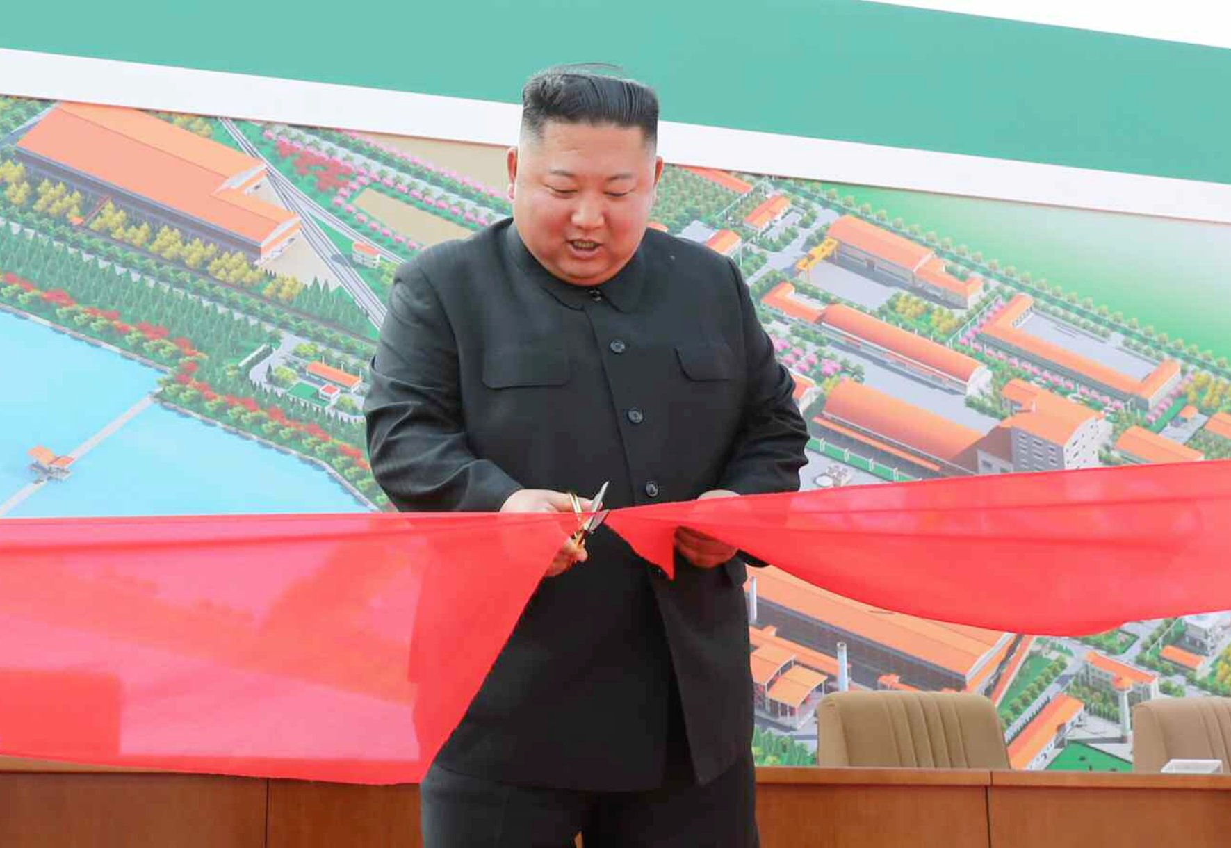 Hình ảnh khỏe mạnh của ông Kim Jong Un sau khi không xuất hiện trước công chúng gần 3 tuần (ảnh: KCNA)