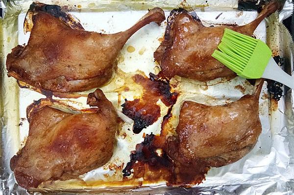 Ai cũng có thể làm món vịt quay ngon không thua tiệm chỉ với công thức này - 3