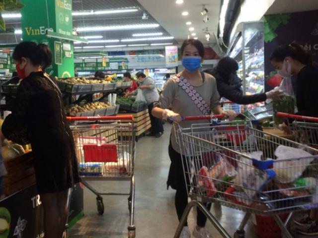 Thị trường - Tiêu dùng - Những mặt hàng được săn lùng và không ngừng tăng giá trong "cơn bão" Covid-19