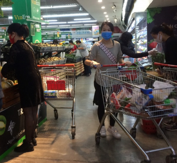 Những mặt hàng được săn lùng và không ngừng tăng giá trong "cơn bão" Covid-19 - 2