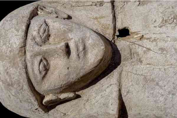 Phát hiện xác ướp hàng nghìn năm tuổi ở Ai Cập - 1