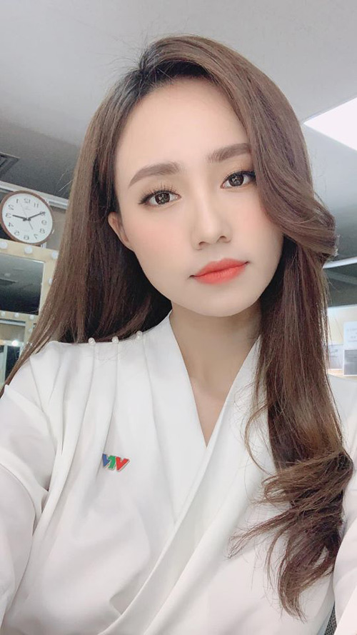 MC thời tiết VTV lộ tin nhắn nhận lương 70 triệu, số dư 3 tỷ: Sự thật gây choáng - 2