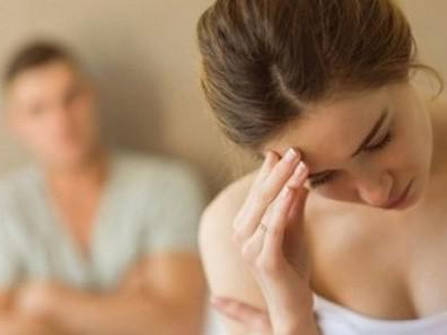 Bạn trẻ - Cuộc sống - Sau chuyến công tác trở về, chồng chết lặng nhìn vợ trẻ cùng "món quà" cay đắng này