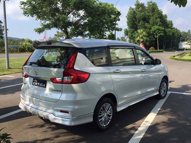 Suzuki Ertiga giảm giá sâu tới 50 triệu đồng - 3