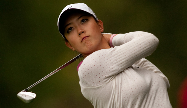 
Michelle Sung Wie sinh ngày 11 tháng 10 năm 1989 tại Honolulu, Hawaii, Hoa Kỳ. Cô là một tay golf nữ chuyên nghiệp người Mỹ gốc Hàn. Năm 10 tuổi, cô trở thành người trẻ nhất đủ điều kiện giải golf nghiệp dư USGA. Wie giành được giải thưởng lớn đầu tiên U.S. Women’s Open 2014.
