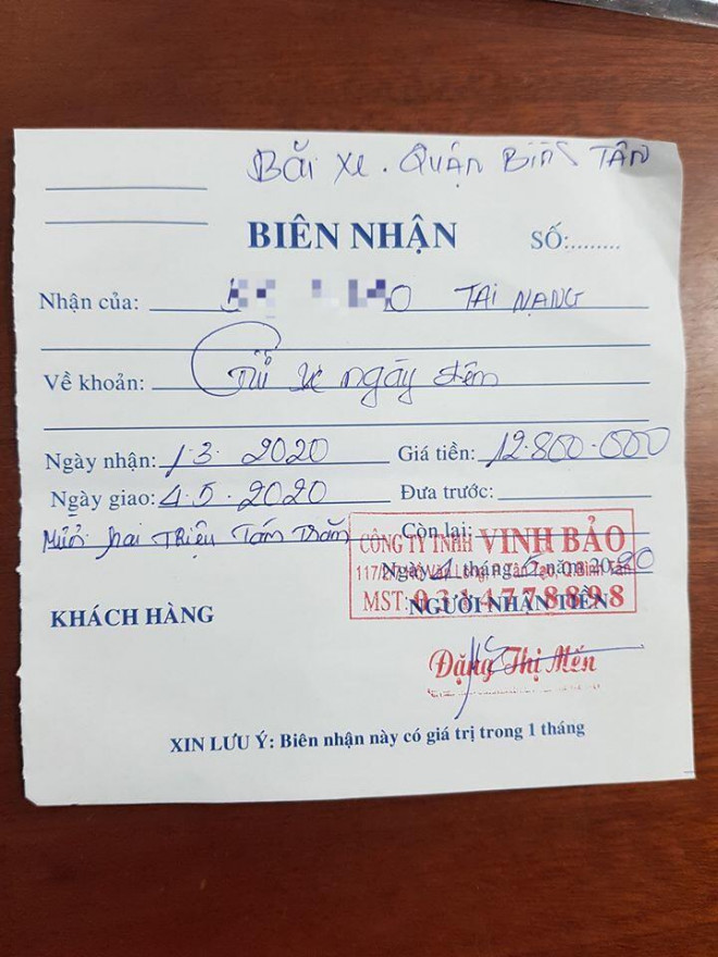 Biên nhận mà phương tiện anh T. nhận được từ bãi giữ xe vi phạm.