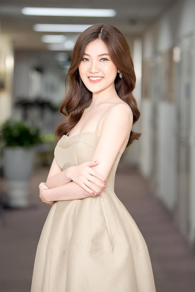 Nữ diễn viên Lương Thanh cũng gặp không ít phiền toái vì đóng vai người thứ ba trong phim.