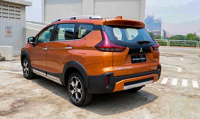 So sánh Suzuki XL7 và Mitsubishi Xpander Cross, ngang tài nhưng chênh giá - 9