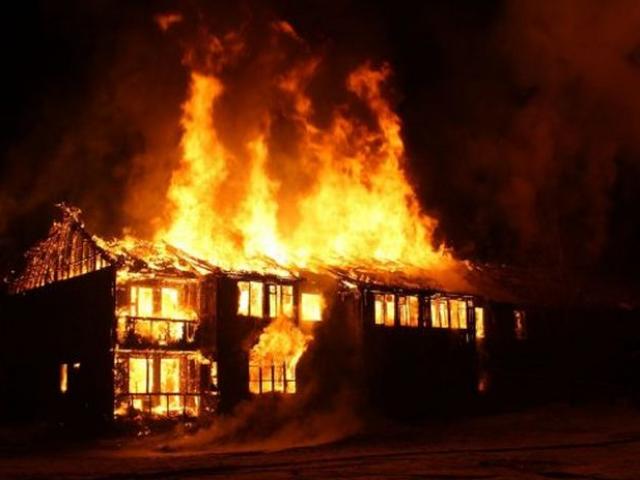 Chứng kiến nhân tình "mây mưa" với trai lạ, nam thợ xây gây tội ác "động trời"