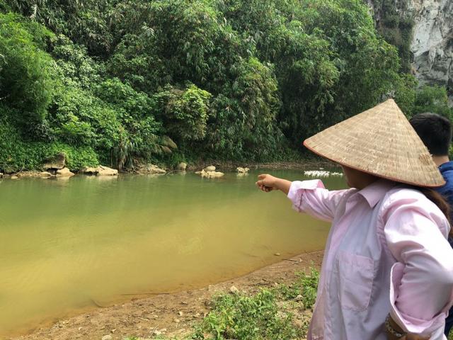 Pháp luật - Người thân của 4 mẹ con tử vong dưới suối: “Cháu lớn chưa kịp vào lớp 1 đã đi rồi”