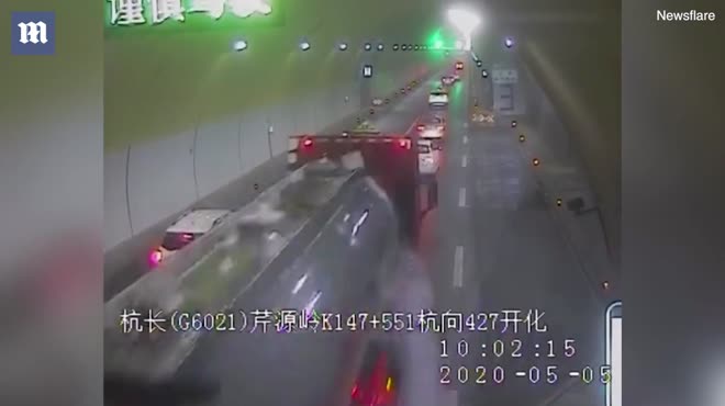 Video: Người đàn ông thoát khỏi tay thần chết 2 lần liên tiếp trong tích tắc