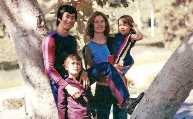 Cặp đôi có 2 người con là Lý Quốc Hào và Lý Hương Ngưng