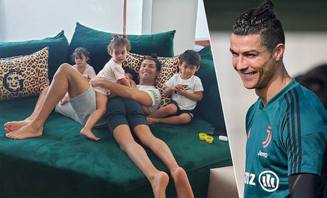 Ronaldo vui vẻ tận hưởng quãng thời gian cách ly&nbsp;bên các con tại Turin (Italia)