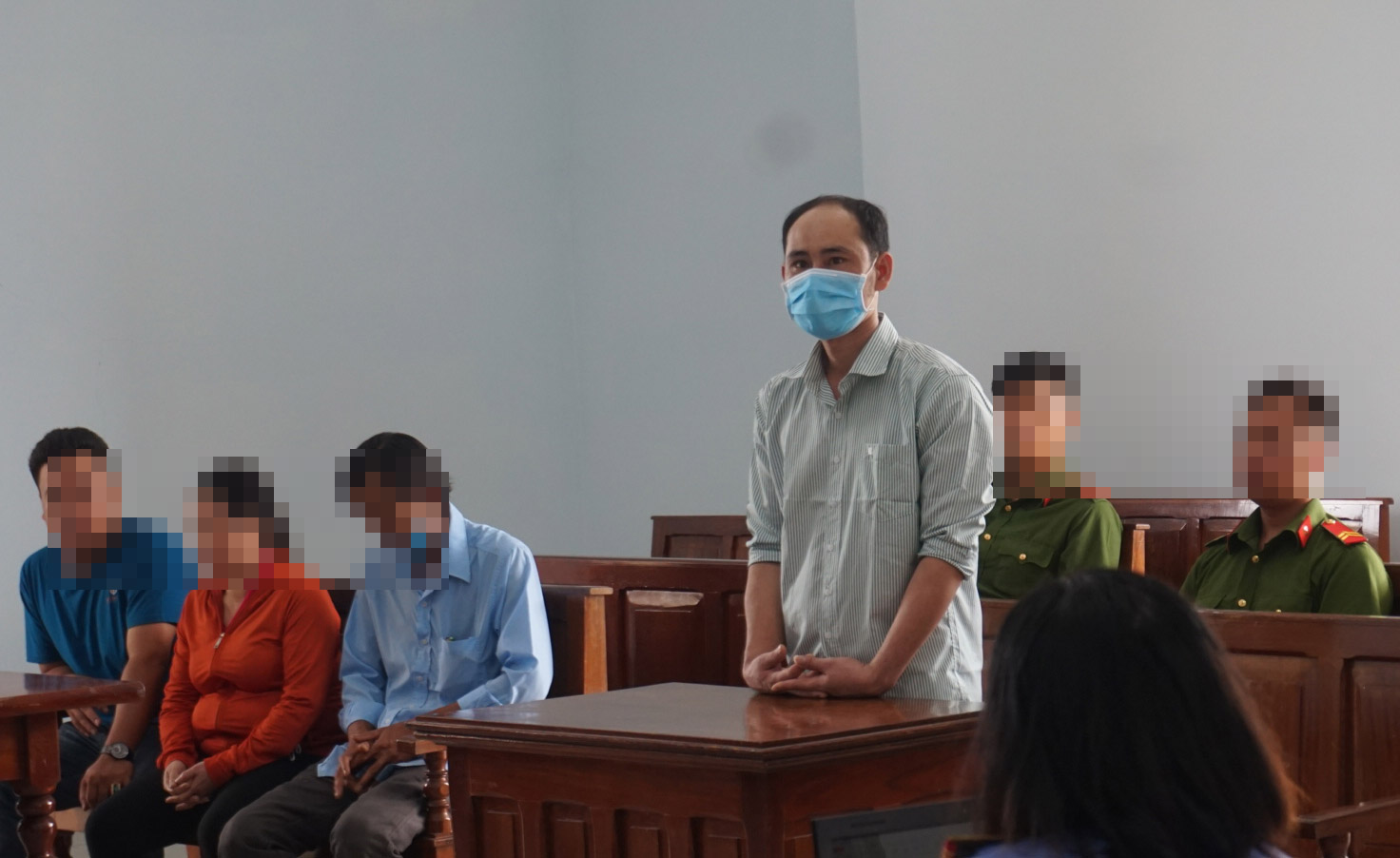 Phương Em tại phiên tòa.