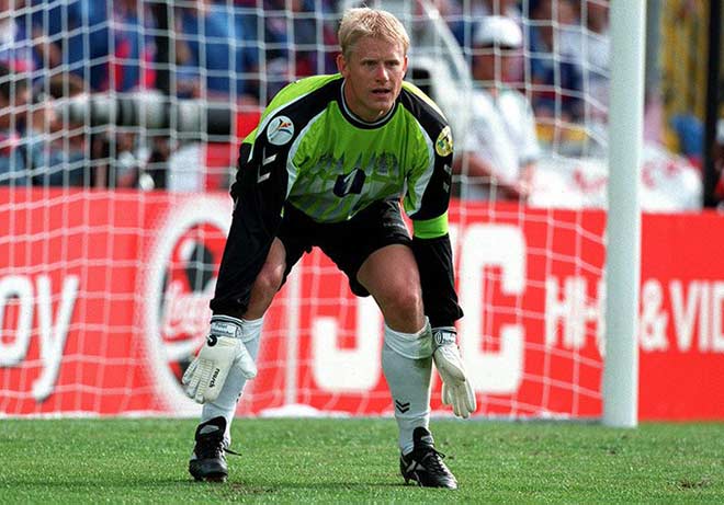 “Siêu tiền đạo” trong khung thành: Huyền thoại MU Schmeichel là "vua đá 11m" - 2