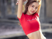 Thời trang - 5 cách mặc croptop của con gái Thái