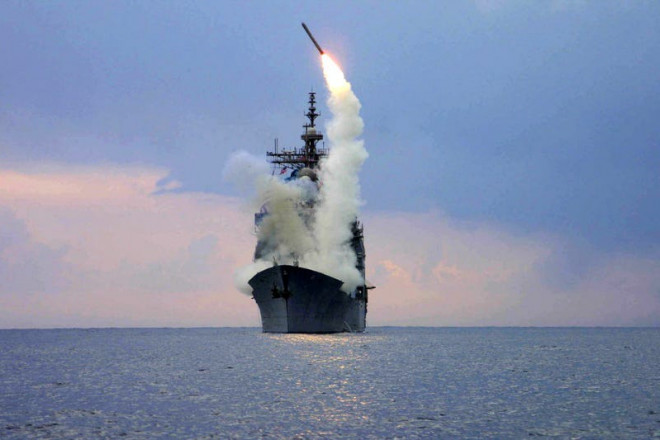 Tên lửa hành trình Tomahawk được phóng từ một tàu chiến Mỹ. Ảnh: Hải quân Mỹ