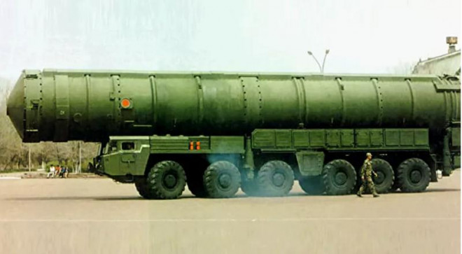 Tên lửa đạn đạo xuyên lục địa DF-41 của Trung Quốc. Ảnh: SPUTNIK