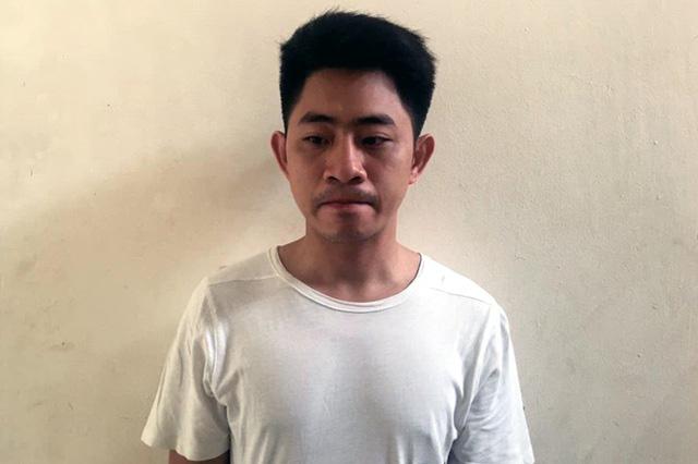 Nguyễn Đại Hoàng tại cơ quan công an