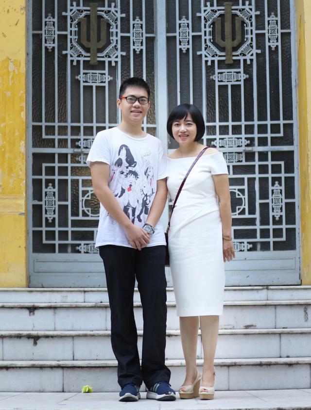 Nguyễn Hoàng Minh (trái) từ một cậu bé mê game đã trở thành sinh viên trường ĐH hàng đầu thế giới