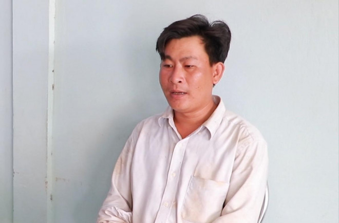 Nguyễn Khắc Điêu tại cơ quan công an. Ảnh: Công an Vĩnh Long