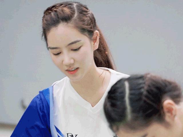 Bạn trẻ - Cuộc sống - Nhan sắc xinh như thiên thần của "ngọc nữ làng cầu lông Thái Lan"