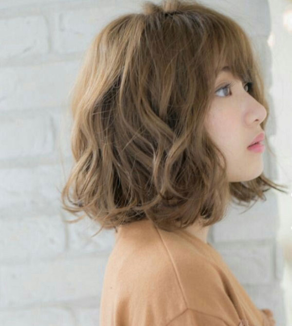 10 kiểu tóc ngắn xoăn nhẹ đẹp trẻ trung phù hợp với mọi gương mặt