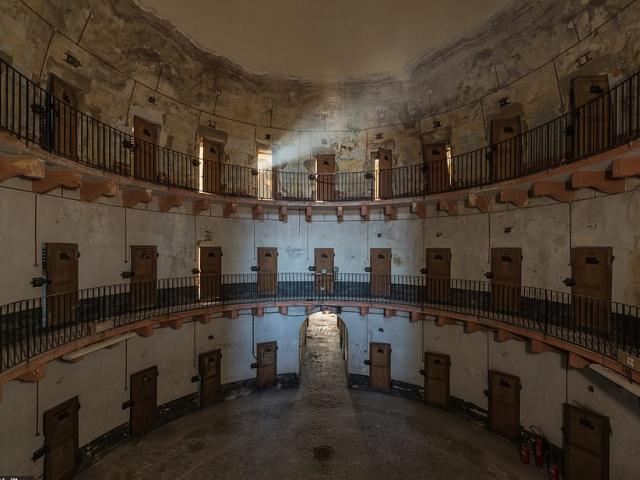 Du lịch - Bên trong nhà tù bỏ hoang từ thế kỷ 19 ở Pháp