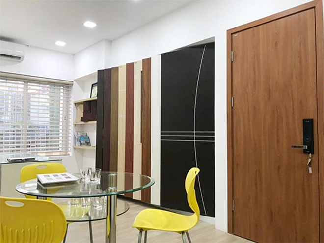 Đa dạng kiểu dáng, mẫu mã cửa gỗ công nghiệp