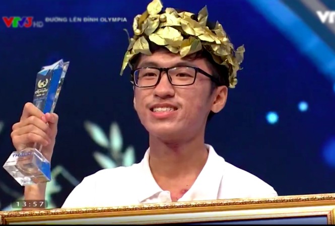 Hồ Lê Minh Quân - người đã lập hai kỷ lục trong trận thi tuần giành chiến thắng cuộc thi tháng
